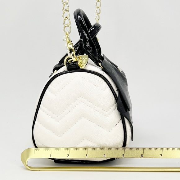 Betsey Johnson Bownanza Mini Crossbody Bag Cream Black Bow Pearl Quilted New NWT - Picture 10 of 13